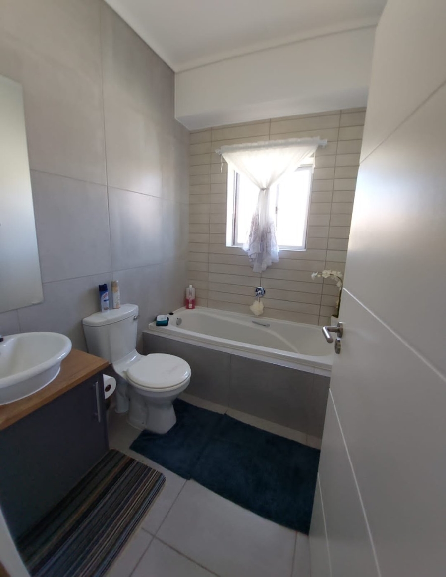 To Let 2 Bedroom Property for Rent in Mooikloof Country Estate Western Cape